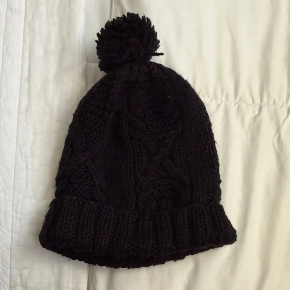 Black Knit Pom-Pom Beanie